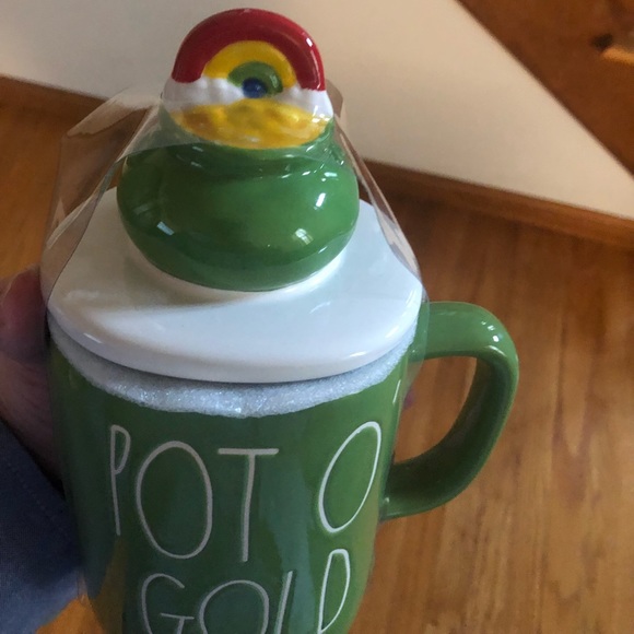 Rae Dunn Pot of Gold mug - Picture 3 of 4